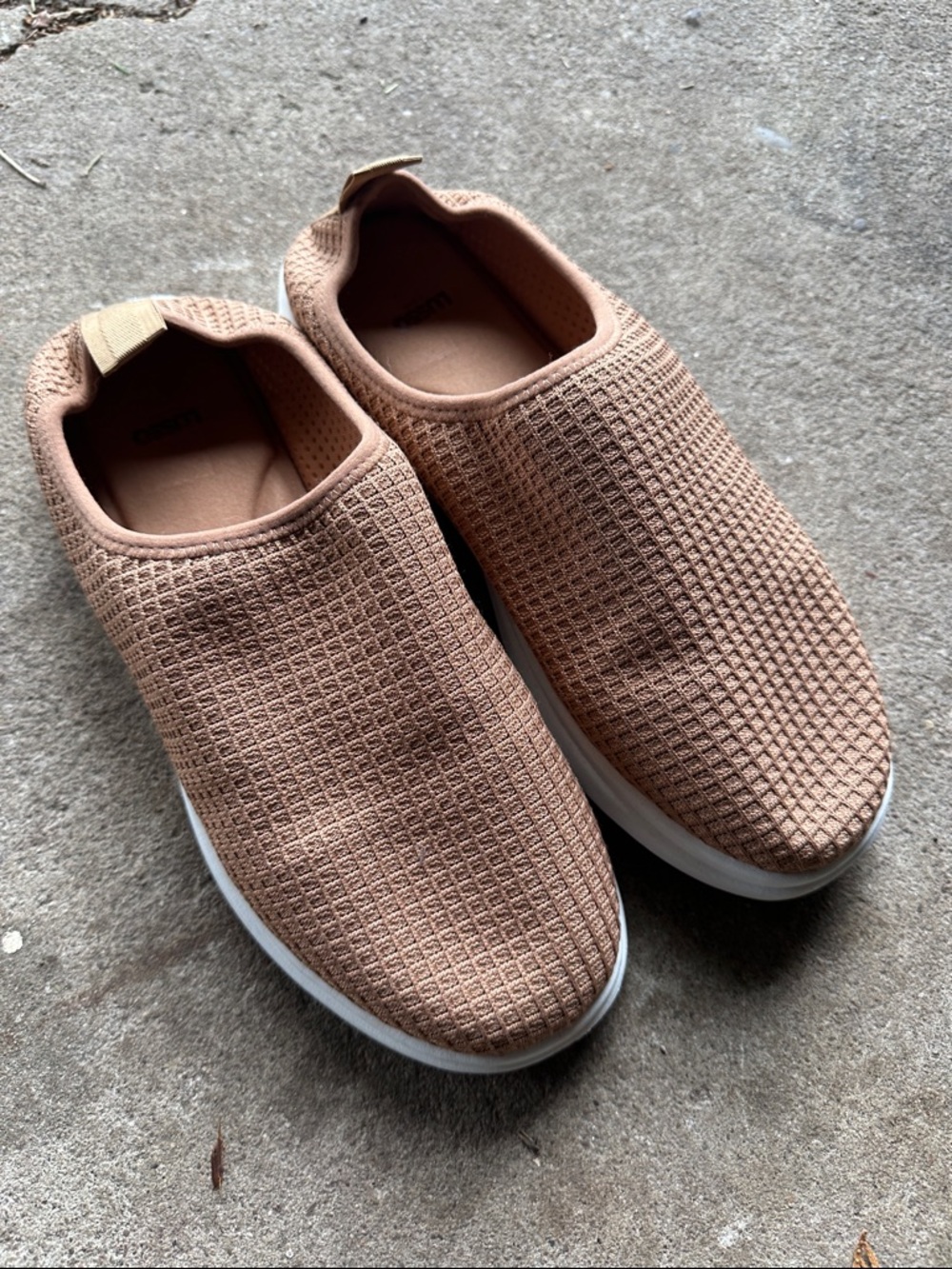Lusso Cloud Men's Slip-On Casual Slippers in Tan